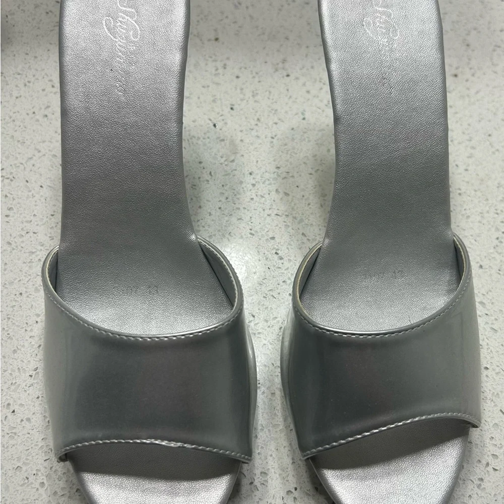 Silver open toe high heel sandals - Picture 2 of 3